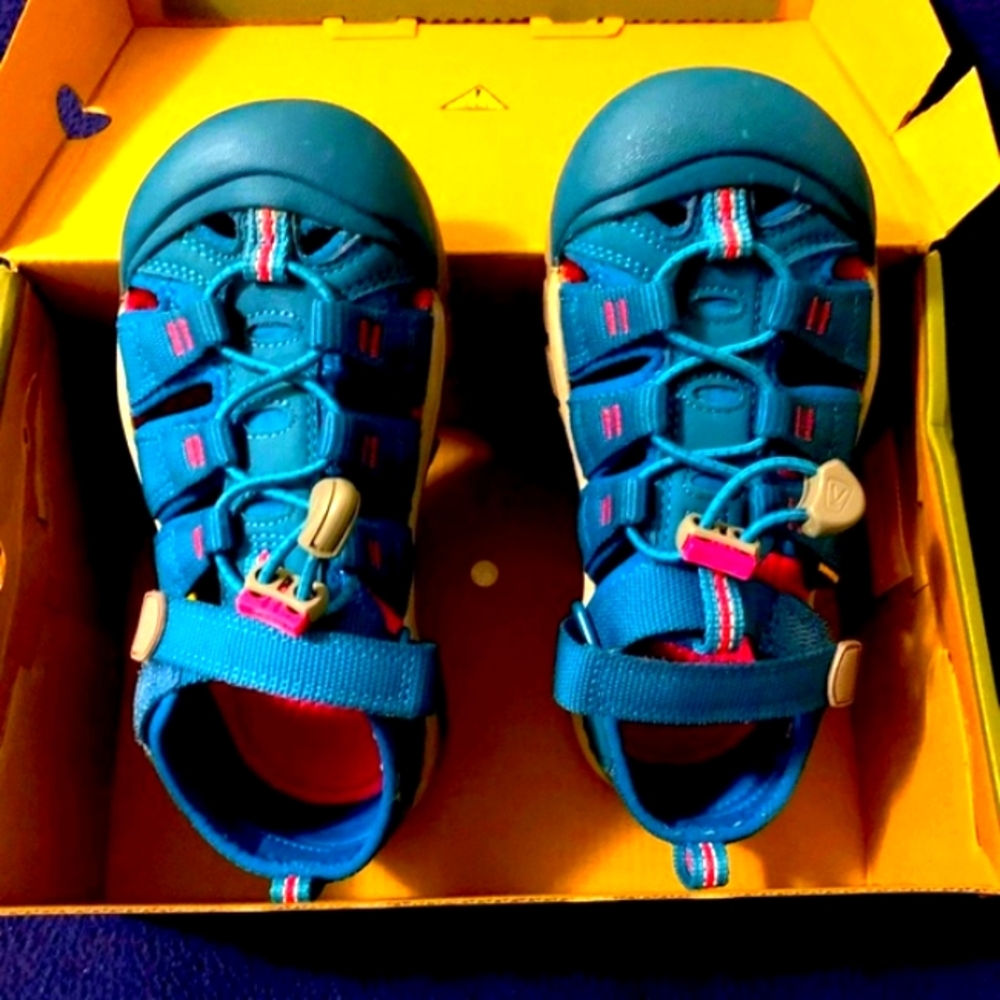 Keen Newport H2 Deep Lagoon Bright Pink Sport Sandals 💓💙